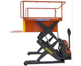 BALLYMORE&#39;S POWERED PORTABLE LOADING DOCK